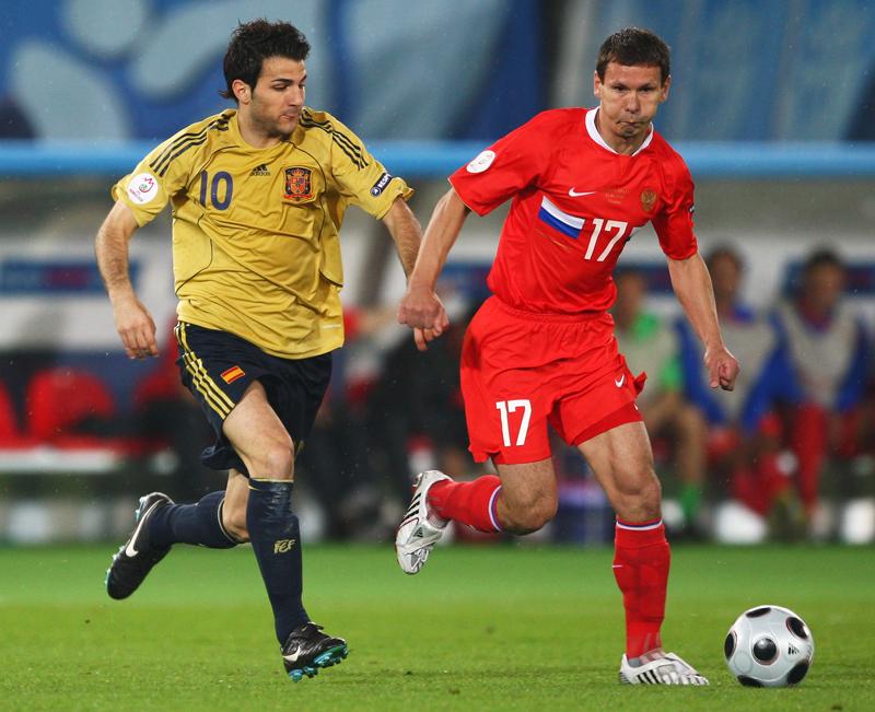 EURO伝説のユニ！「トーレス決勝弾で戴冠」スペイン代表、2008ユニフォーム｜写真6