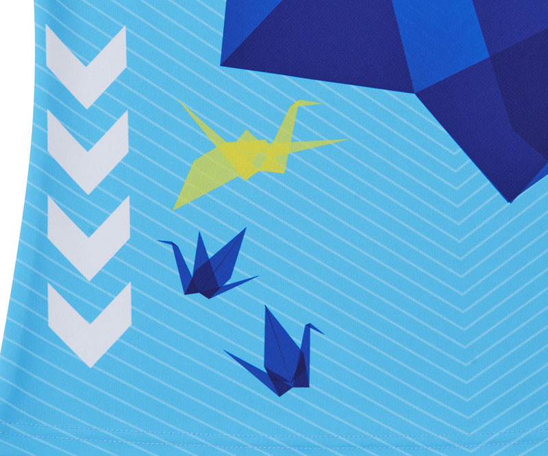 V・ファーレン長崎、「折り鶴」をモチーフにした2018平和祈念ユニフォームを発表｜写真8