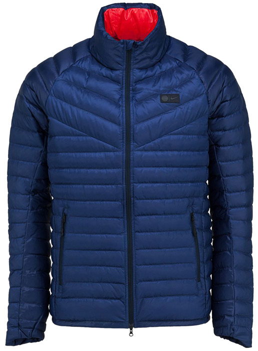 パリSG、機能性とデザイン性に優れた「Nike ダウンジャケット」｜写真3