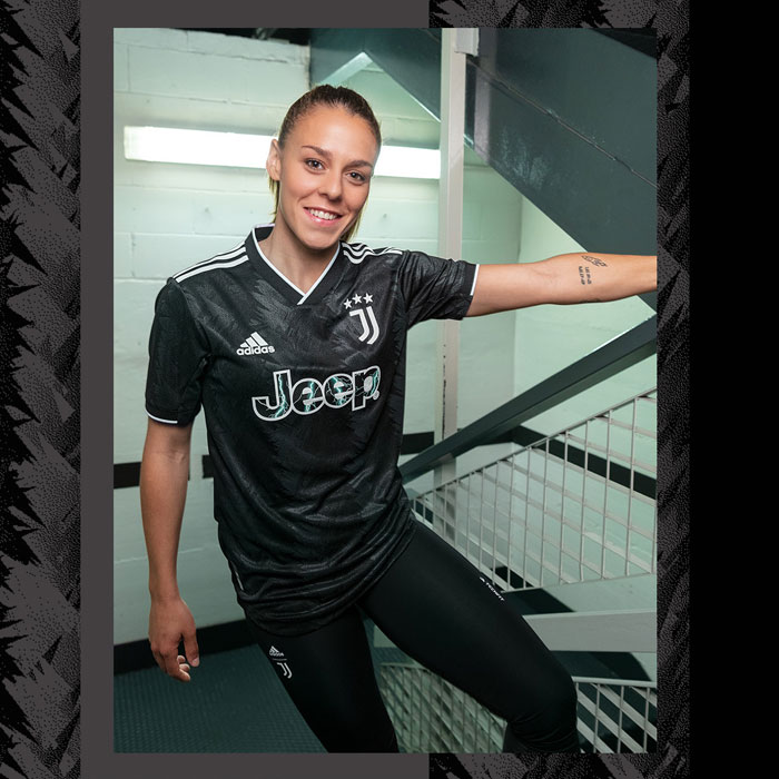 ユヴェントス、22-23新アウェイユニフォーム発表！クラブの“DNA”をデザイン｜写真5