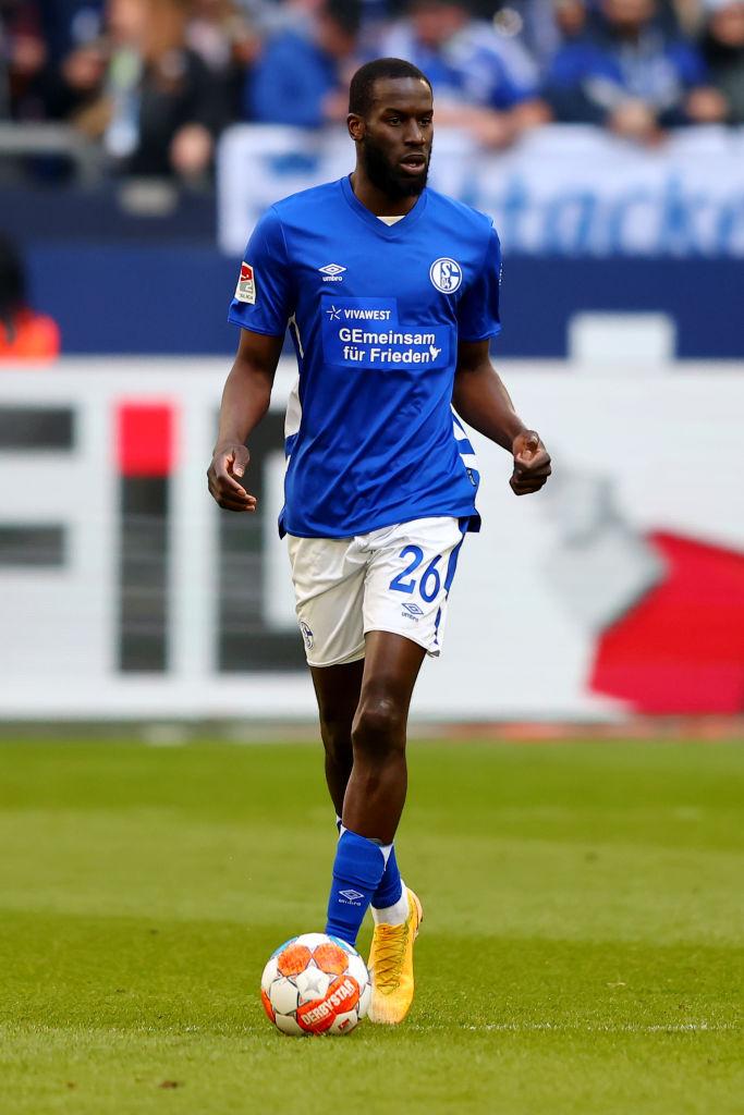 吉田麻也加入のシャルケ04、「2010年以降の最高DF」ベスト10｜写真7