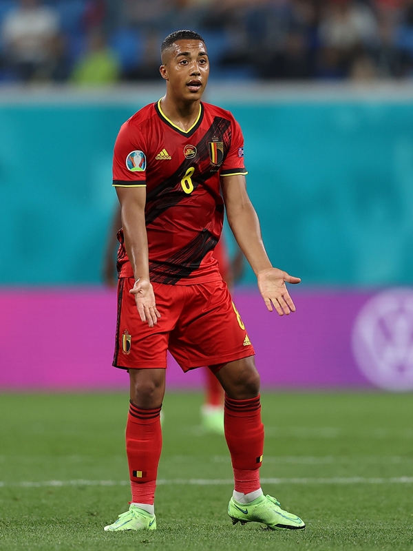 日本メーカーも！ベルギー代表の着用スパイクまとめ（EURO2020）｜写真8