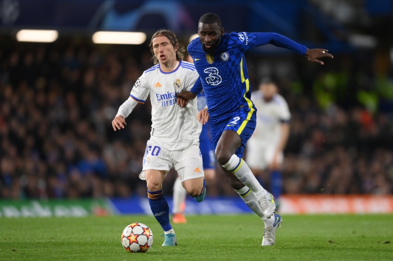 佐々木朗希と同じデカさ！身長190cmの怪物系サッカー選手たち｜写真2