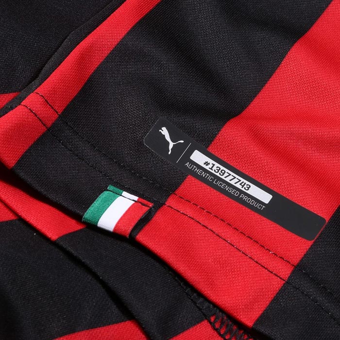 ACミラン、Puma製第1弾の2018-19新ユニフォームを発表！背番号も掲載｜写真7