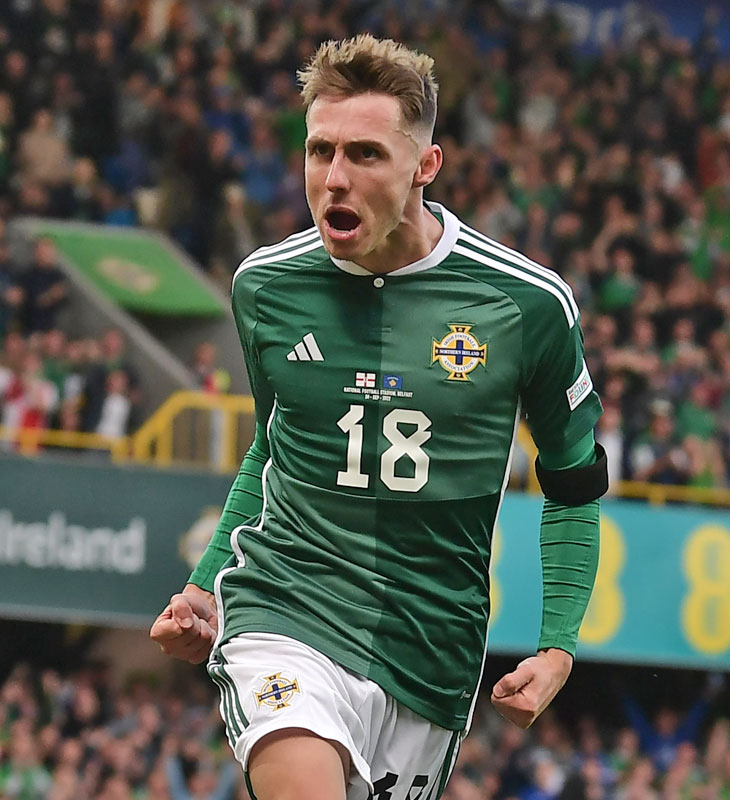 来季リヴァプールが採用？最高にかっこいい「4分割ユニフォーム」10選｜写真7