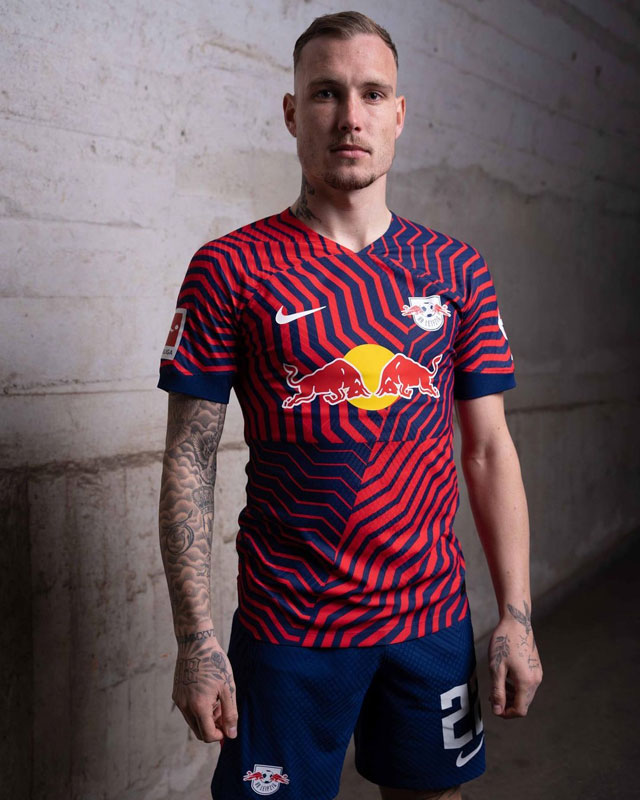 ライプツィヒ、2023-24新ユニフォーム発表！まさかの「レッドブル缶」デザインか｜写真4