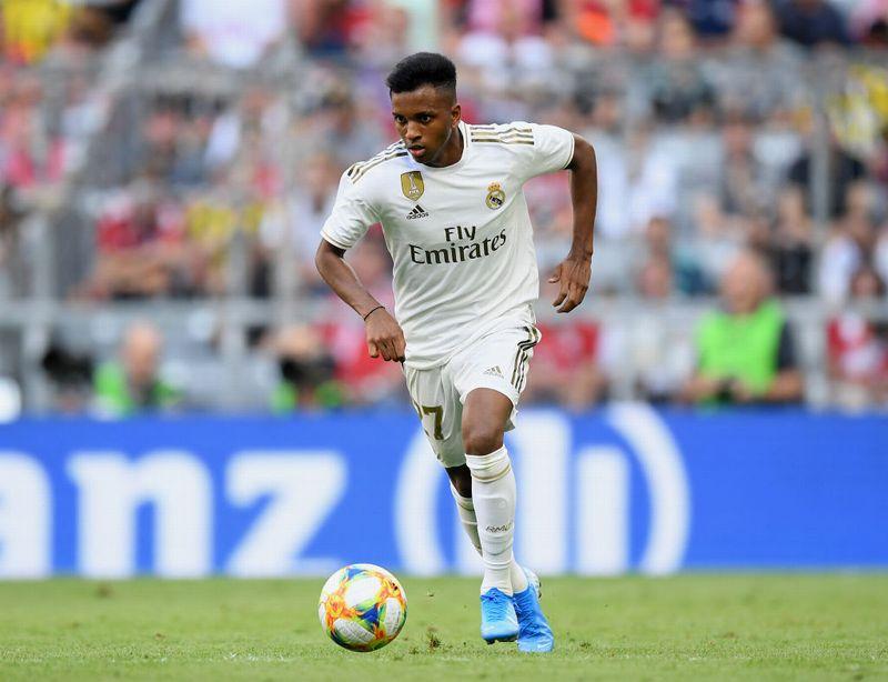 久保建英もいるぞ！「最も給与が高い10代選手」TOP10｜写真8