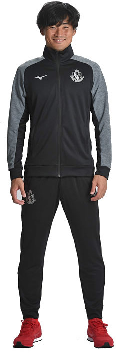 名古屋グランパス、選手着用モデルの2019トレーニングウェアが登場！｜写真7