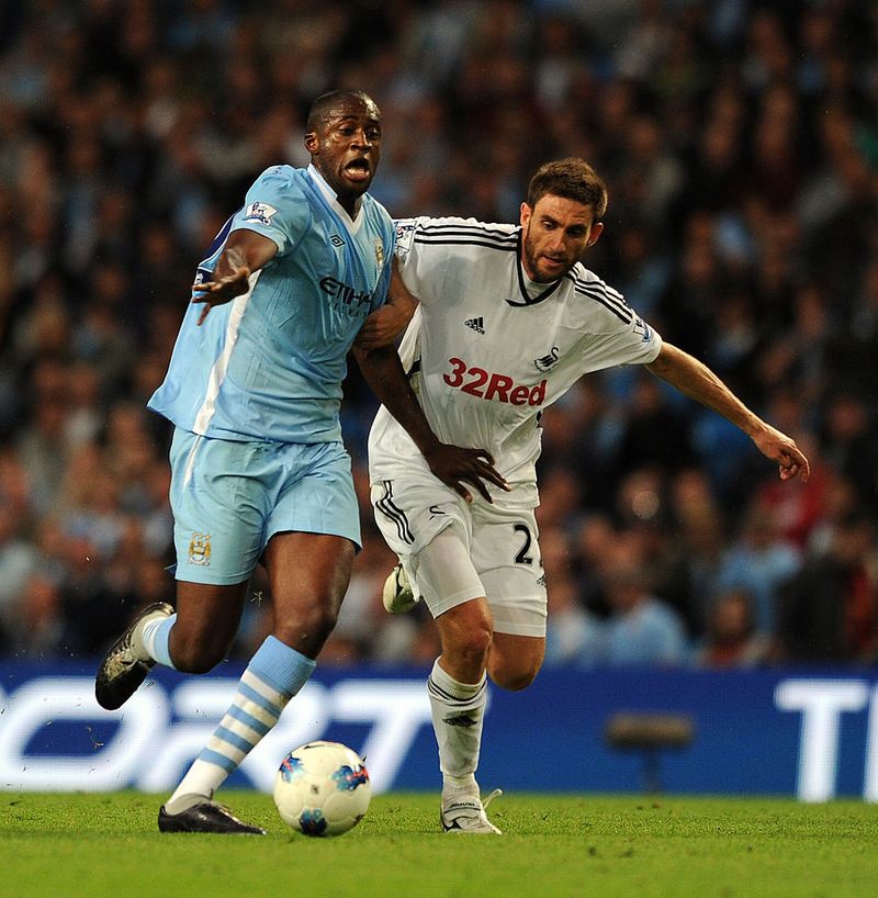 「アグエロがシティでデビューした」試合、スタメン11人覚えてる？｜写真9