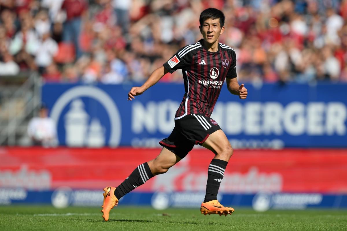 東欧から西欧へステップアップ！東欧で活躍して西欧のクラブで存在感を見せる日本人3選手｜写真2