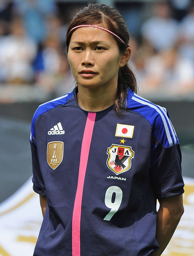 なでしこジャパン、世界に誇れる「美しきユニフォーム」5選｜写真3