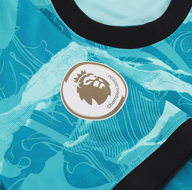 南野のリヴァプール、2020-21新アウェイユニフォーム発表！緑は「象徴の色」｜写真3