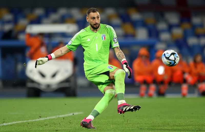 いま世界で最も凄い最強守護神ランキング、TOP10！｜写真3