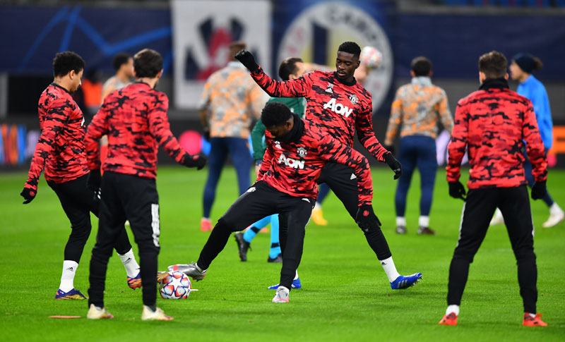 まるでスライム！マンチェスター・U、迷彩柄の新作プレマッチトップが登場｜写真4