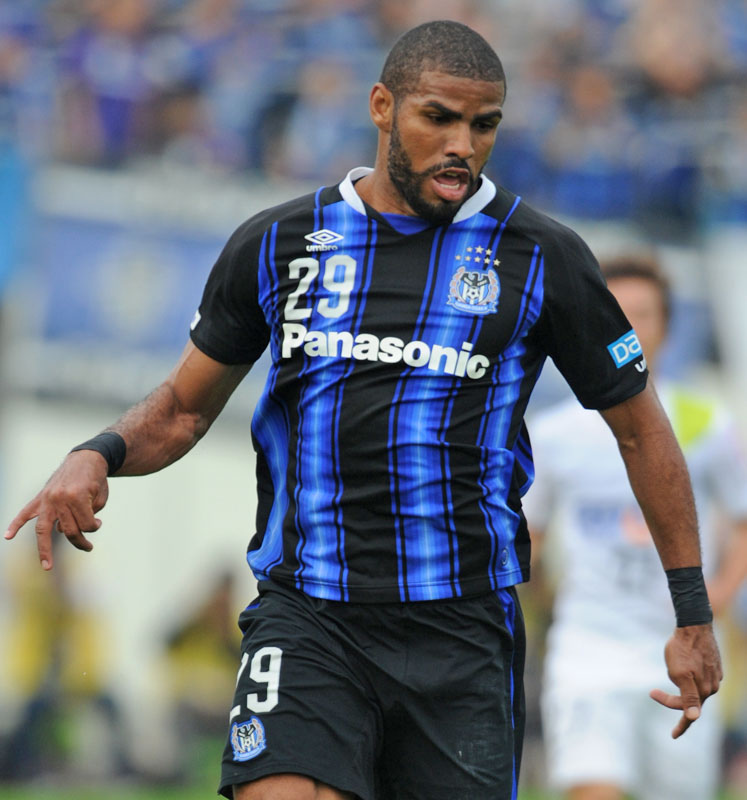 ガンバ大阪、アンブロとの契約終了...最高にかっこいい「UMBROユニフォーム」8選｜写真3