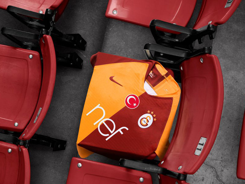 長友のガラタサライ、2018-19新ユニフォームを発表！しっかり伝統を踏襲｜写真6