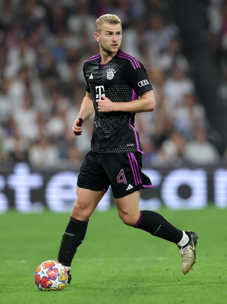 伊藤洋輝は何位？バイエルンが獲得した「歴代最高額のディフェンダー」TOP10｜写真9