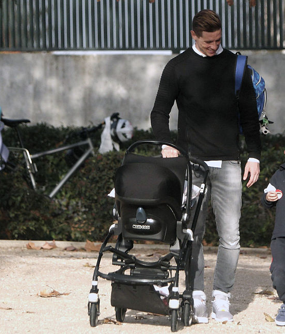 J降臨のイケメン！フェルナンド・トーレスの「歴代私服ファッション」を見る｜写真6