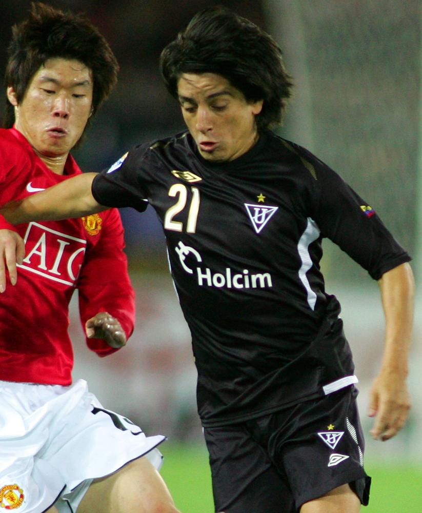 クラブワールドカップ「日本開催を彩った」懐かしきユニフォーム10選｜写真4