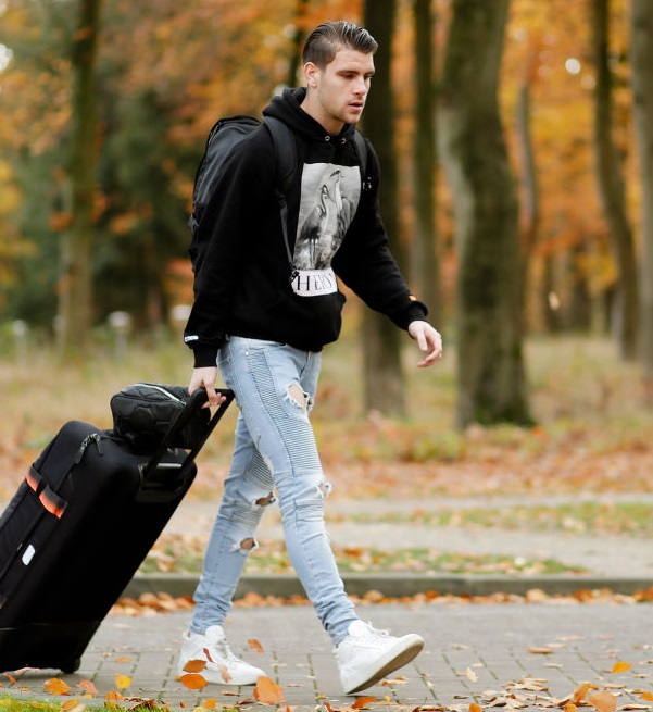  堂安の同僚もいるぞ！オランダの若手選手たちは、こんな私服を着てる｜写真6