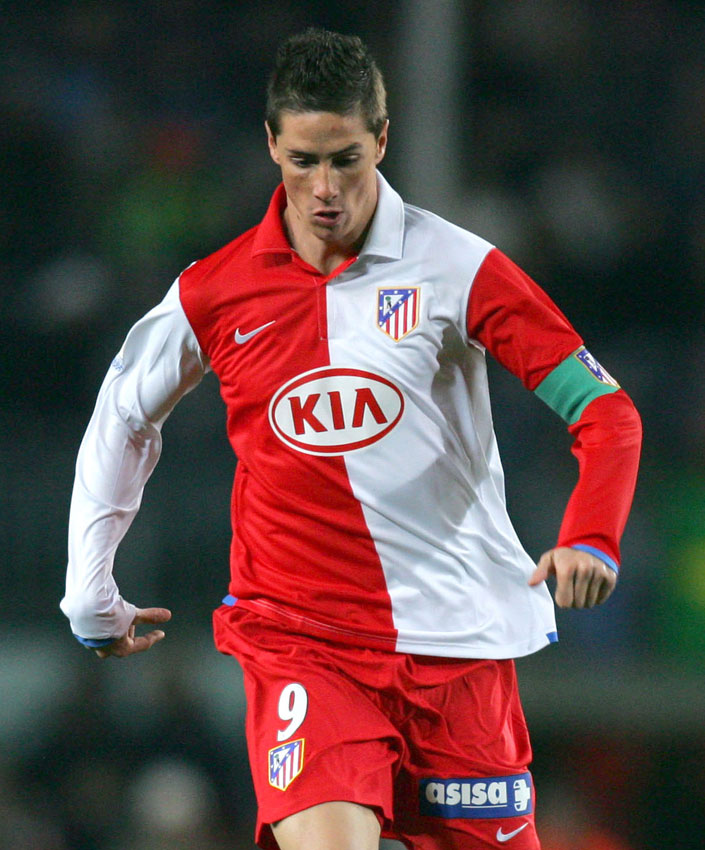 最高に縁起が良さそうな「紅白のユニフォーム」7選｜写真7