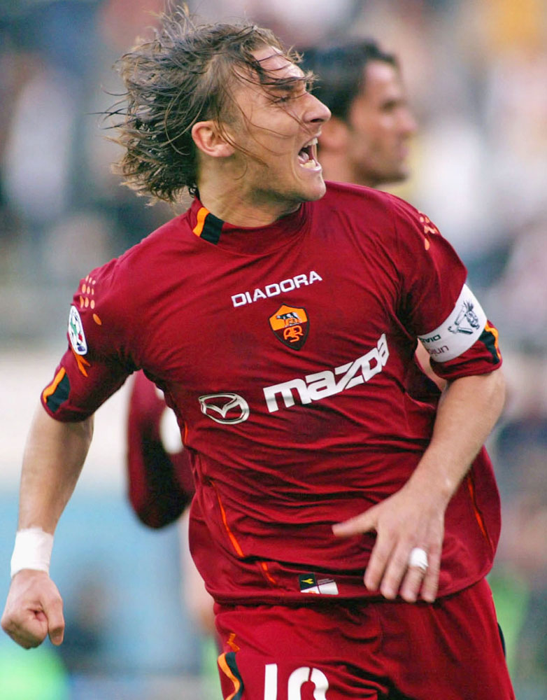 UEFAヨーロッパリーグで躍動した「日本企業ロゴ」ユニフォーム7選｜写真4