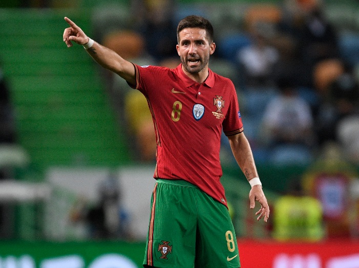 世界の代表チーム、いま「背番号8」を背負う男たち(2020年11月)｜写真11