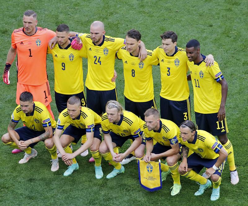 試合ユニ限定！EURO2020、「ピッチ上で最高にかっこいい」ユニフォーム10選｜写真3