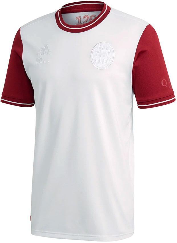 バイエルン、クラシックすぎる120周年記念ユニフォームを発表！｜写真1