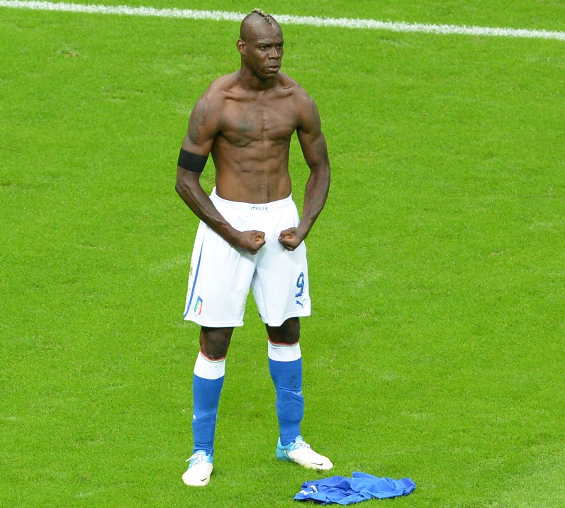 筋肉王！クリスティアーノ・ロナウド、EURO5大会の歴代筋肉まとめ｜写真12