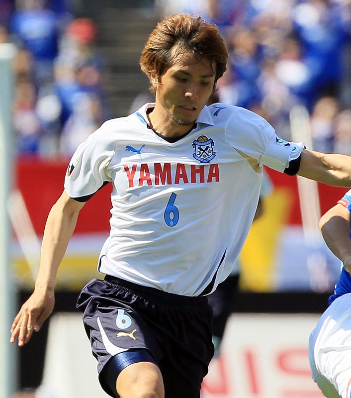 ジュビロ磐田「歴代最高のユニフォーム」8選！リーグ屈指の美しきサックスブルー｜写真6