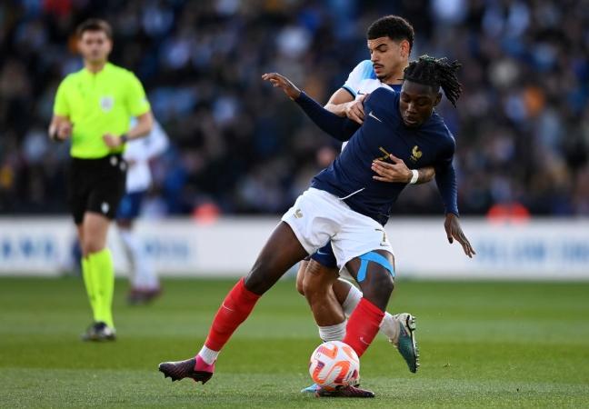 遠藤航、「デュエル王3連覇」に黄色信号か！ランキング上位はこの5人｜写真4