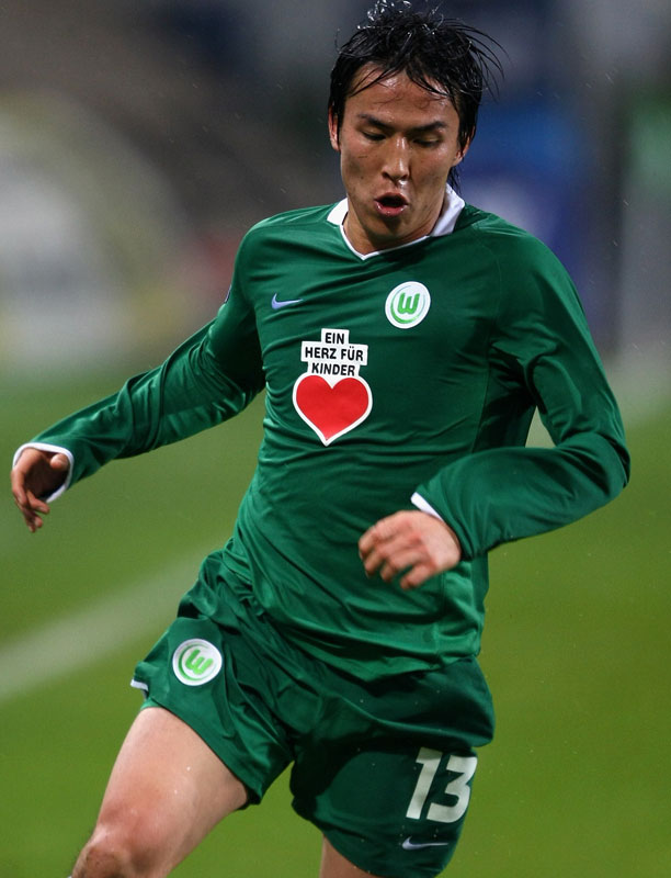 ブンデス12季目！長谷部誠「2008-18 全11シーズン」をユニフォーム姿で振り返る｜写真4