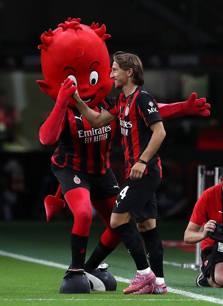 サッカーの歴史上「最高のミッドフィルダー」TOP5｜写真3