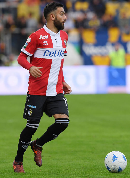 絶望から復活のパルマ、2017‐18ユニフォームは伝統の「十字」をデザイン｜写真9