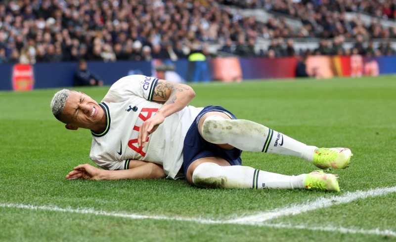 アーセナル冨安健洋、ビッグ6の失望ワーストイレブンに選ばれる…その11人とは｜写真11