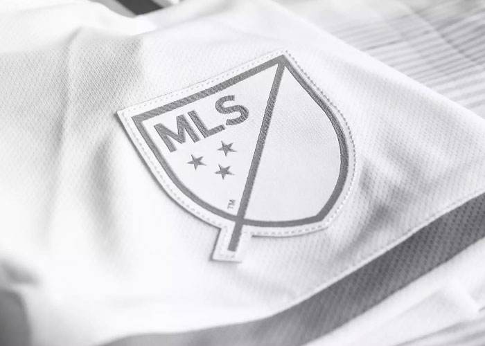 ロサンゼルスFC、2019新ユニフォームを発表！今季も「YouTube TV」に｜写真5
