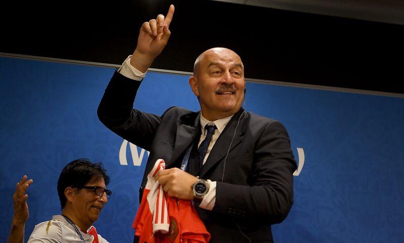 W杯ベスト8監督、彼らが着けている「腕時計」は何か？｜写真6