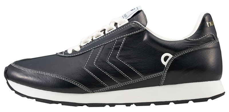 サッカーの“色”に合うスニーカーってどれくらいある？『Hummel』で調べてみた｜写真17