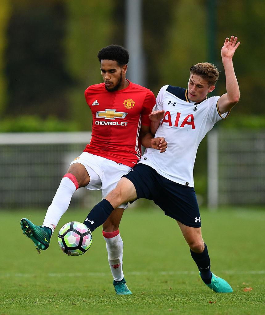 ファンハール監督がユナイテッドで獲得した「謎すぎた6名」。ファルカオ、バルデス…｜写真2