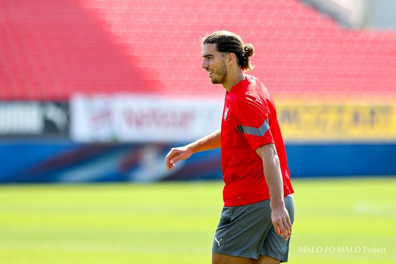 ストイコヴィッチ監督が自信を見せる「首位決戦の前日」 喜熨斗勝史コーチ率いる練習を現地で撮影した｜写真8