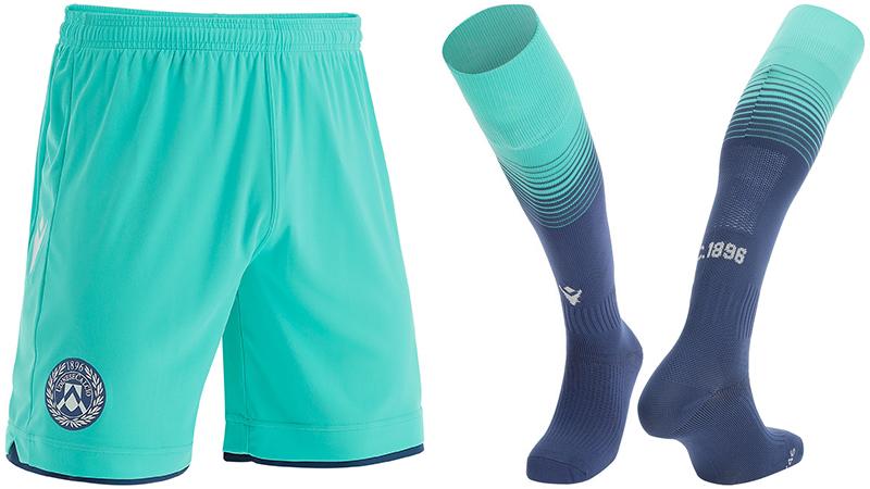 ウディネーゼ、21-22新ユニフォーム発表！デザインは「クラシックな縦じま」｜写真7