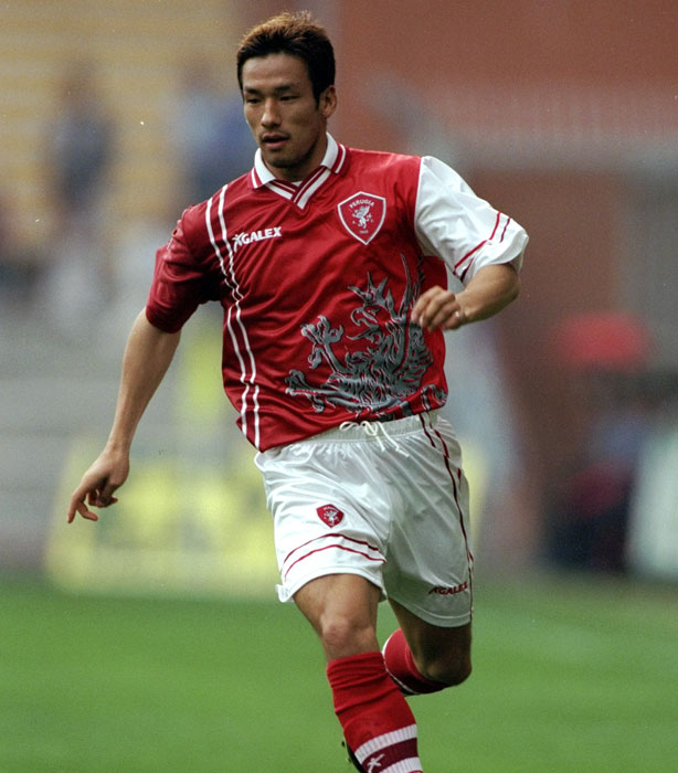 キングカズから始まった「セリエAの日本人選手」をユニフォーム姿で振り返る｜写真3