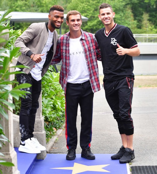 エムバペもカンテもいるぞ！フランス代表の最新私服ファッションを見る｜写真6