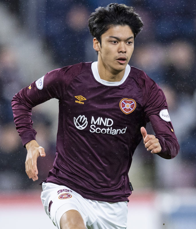 Jリーグにもあるぞ！「ハートマークが可愛いユニフォーム」6選｜写真3