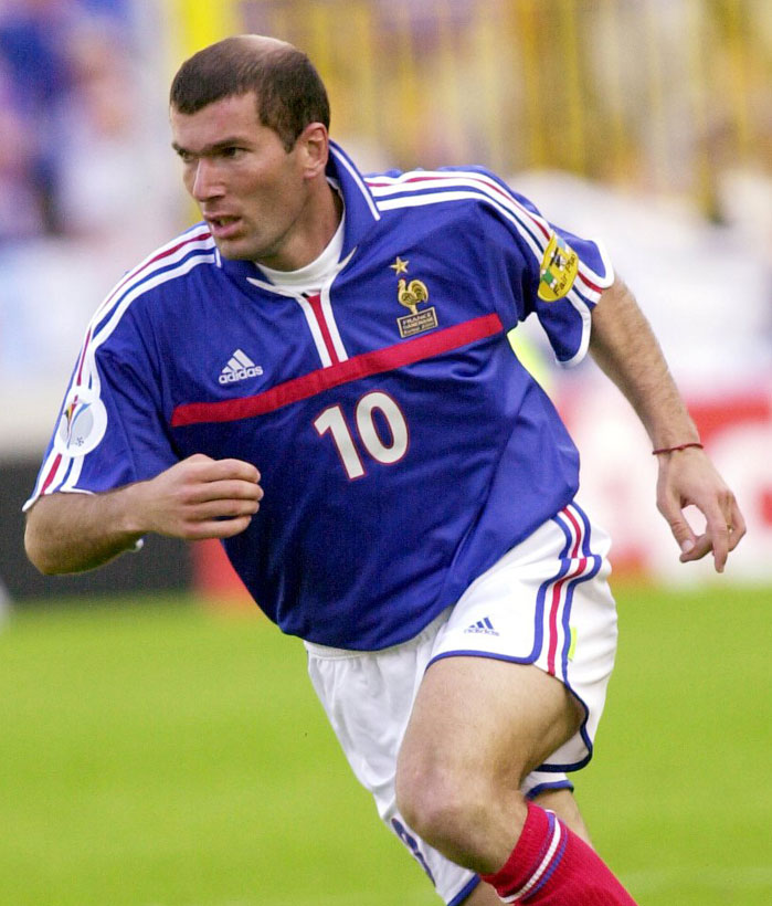 過去8大会のEURO「決勝戦ユニフォーム」、色はこんな感じだった｜写真11