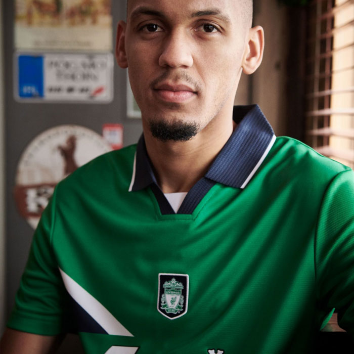 リヴァプールの公式ブランドから「歴史を彩るレトロユニフォーム」が登場！｜写真4