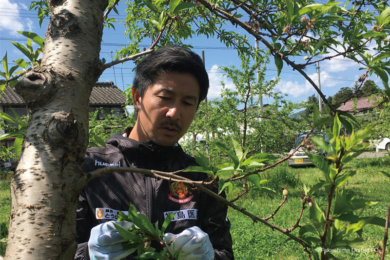 福島ユナイテッド、風評払拭を願う「桃のユニフォーム」を今年も発表！ ｜写真4