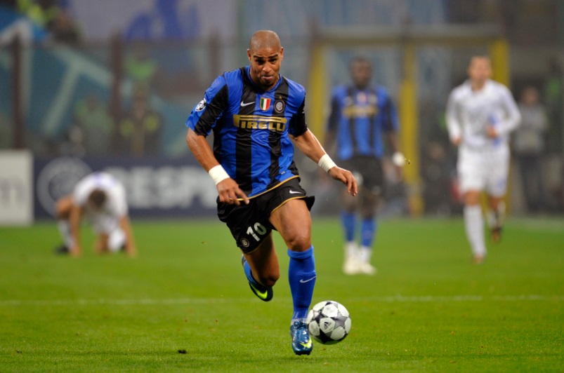 日本人もいる！地球レベルを超えて「宇宙人」扱いされた超人スター7人｜写真6