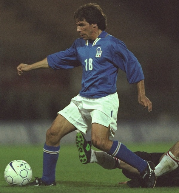 ベッカムにマラドーナも！「日本のスパイク」を履いた世界のスター選手たち｜写真7